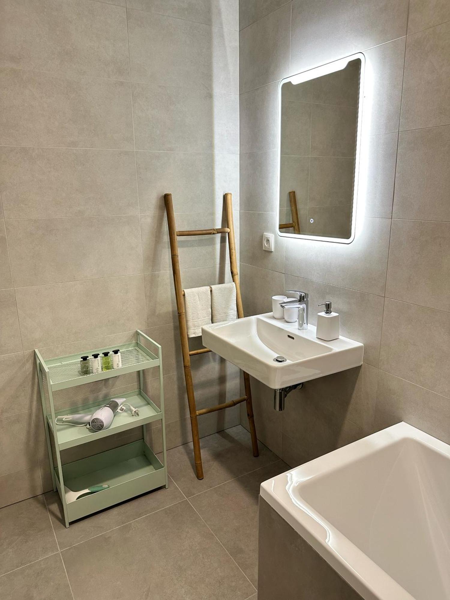 City Apartment I Trencin Bagian luar foto